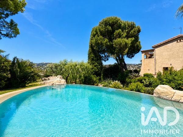 Maison à vendre 8 pièces 205 m² Vallauris