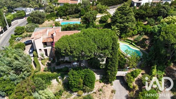 Maison à vendre 8 pièces 205 m² Vallauris