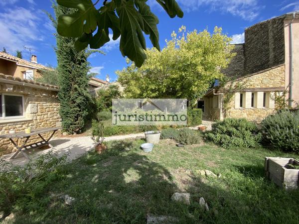 Uchaux (84100) Nouveauté à Uchaux - Mas en pierres de 183 m2