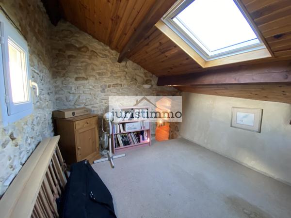 Uchaux (84100) Nouveauté à Uchaux - Mas en pierres de 183 m2