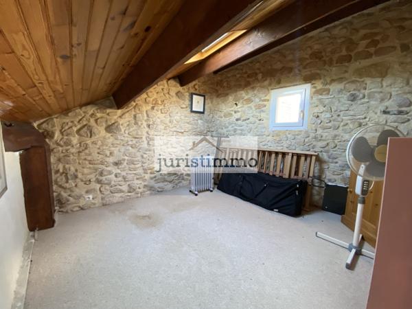 Uchaux (84100) Nouveauté à Uchaux - Mas en pierres de 183 m2