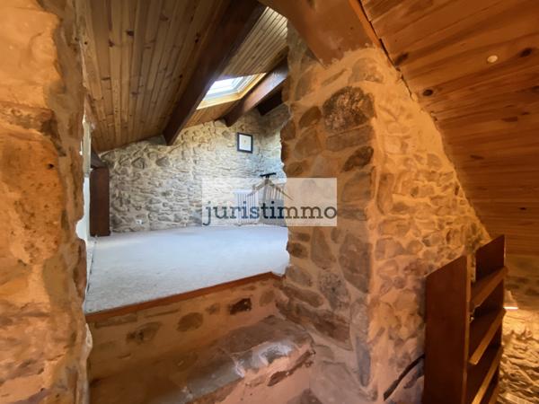 Uchaux (84100) Nouveauté à Uchaux - Mas en pierres de 183 m2