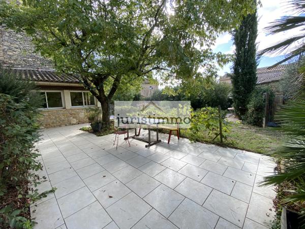 Uchaux (84100) Nouveauté à Uchaux - Mas en pierres de 183 m2