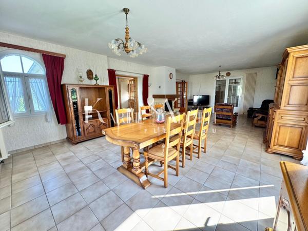 PAVILLON 4 CHAMBRES AVEC GARAGE ET DÉPENDANCES