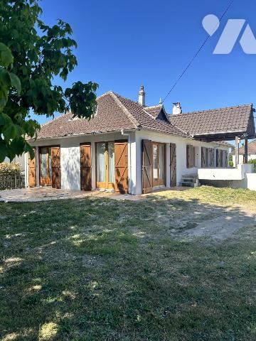 Maison rénovée 4 ch de plain-pied.