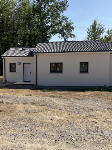 Maison
         3 pièces
        - 70 m² 202 200 € *