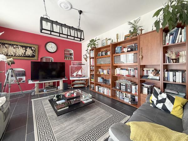 Saint-Yorre (03270) Saint-Yorre - Maison de caractère impeccablement entretenue 3/4 Chambres et bureau.