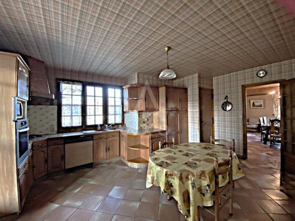 A 1:30 de PARIS Bâtisse 3 chambres sur 4000m²