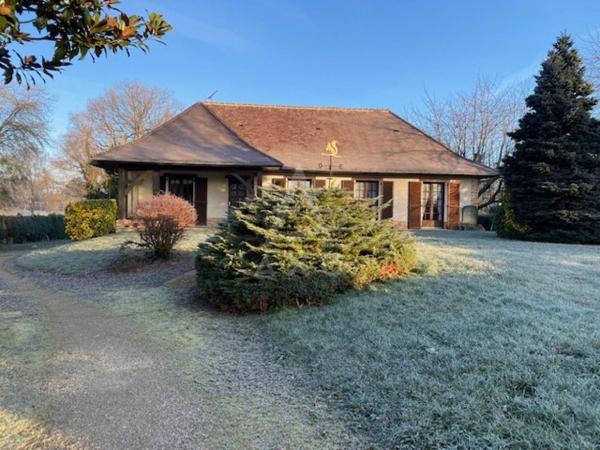 A 1:30 de PARIS Bâtisse 3 chambres sur 4000m²