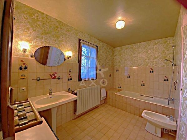 A 1:30 de PARIS Bâtisse 3 chambres sur 4000m²