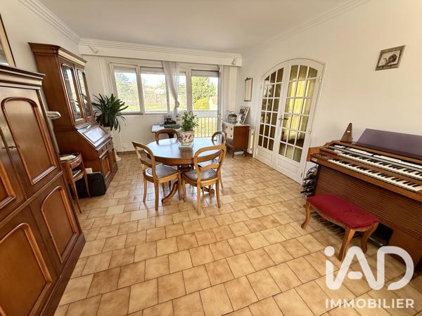 Immeuble à vendre 312,32 m² Montigny-le-Bretonneux