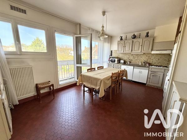 Immeuble à vendre 312,32 m² Montigny-le-Bretonneux