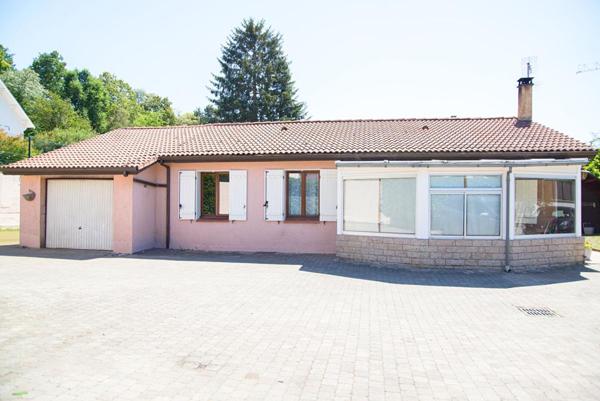 Villa de Plain-Pied avec Grand Garage ? 3 Chambres