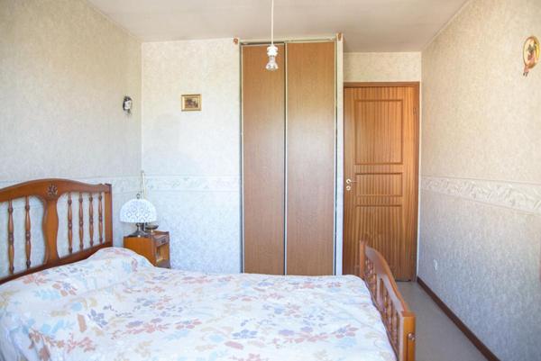 Villa de Plain-Pied avec Grand Garage ? 3 Chambres