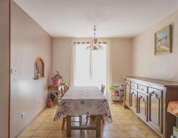 Villa de Plain-Pied avec Grand Garage ? 3 Chambres