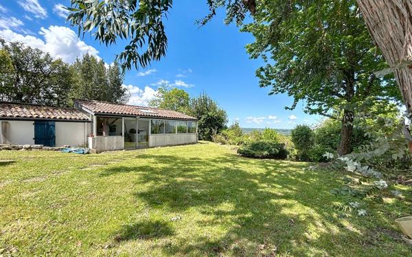 Maison à vendre    6 pièces •  Mouguerre