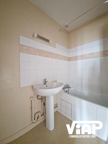GRAND STUDIO DE 34 m² AVEC PARKING , Limoges GRAND STUDIO DE 34 m² AVEC PARKING , Limoges