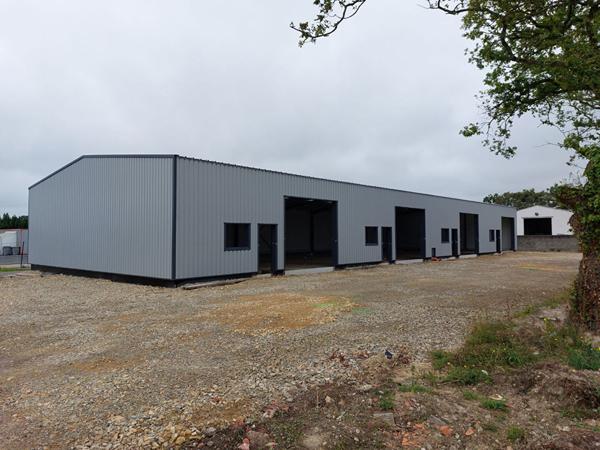 A SALLERTAINE - A LOUER LOCAL ARTISANAL DE 150 m²