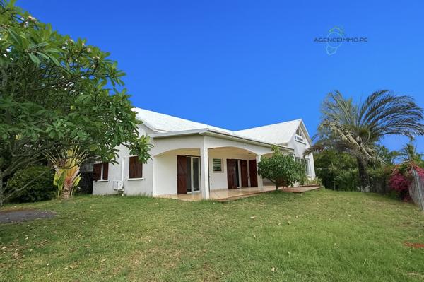 Spacieuse villa F5 de 179m2 avec garage à St Pierre Ravine des Cabris