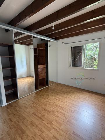 Spacieuse villa F5 de 179m2 avec garage à St Pierre Ravine des Cabris