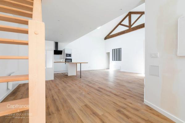 DIJON DARCY GARE  LOFT DE 95.40 M2 CARREZ ET 123 M2 AU SOL
