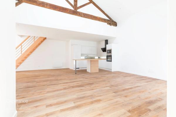 DIJON DARCY GARE  LOFT DE 95.40 M2 CARREZ ET 123 M2 AU SOL