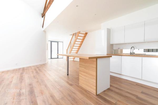 DIJON DARCY GARE  LOFT DE 95.40 M2 CARREZ ET 123 M2 AU SOL
