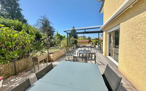Maison à vendre    5 pièces • 145 m2 Mornant