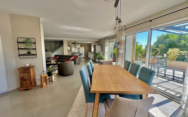 Maison à vendre    5 pièces • 145 m2 Mornant