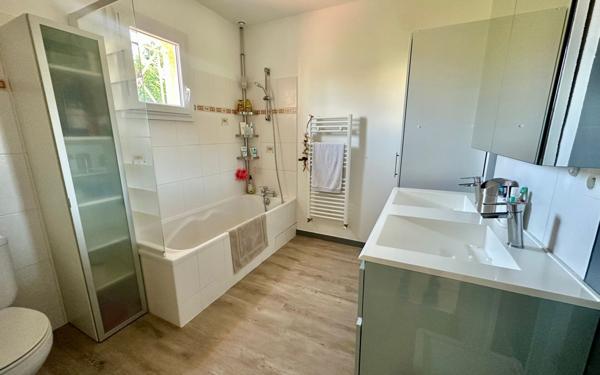 Maison à vendre    5 pièces • 145 m2 Mornant