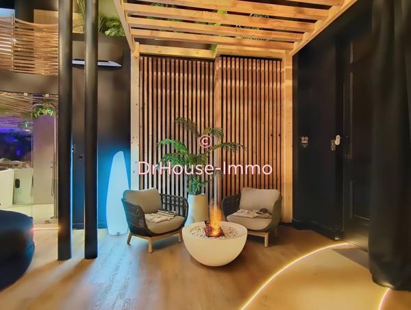 Commerce à vendre 3 pièces de 143 m²