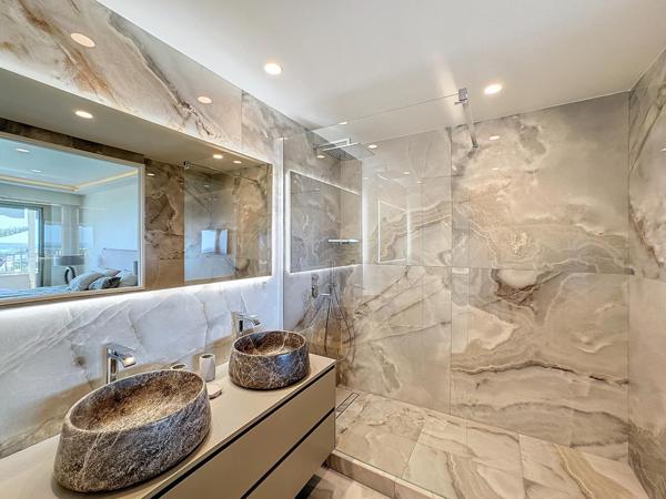 Appartement F4 à vendre  4 pièces - 112,95 m2 CANNES - 06