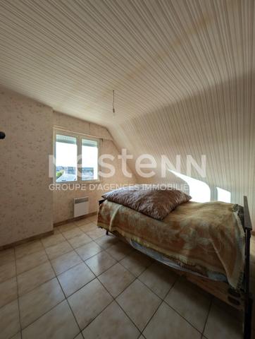 Ensemble immobilier à vendre à Plumelin - 12 hectares de terre