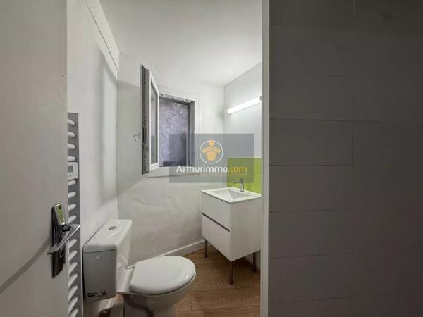 Location                                                      Appartement
                        
                                                            à Apt