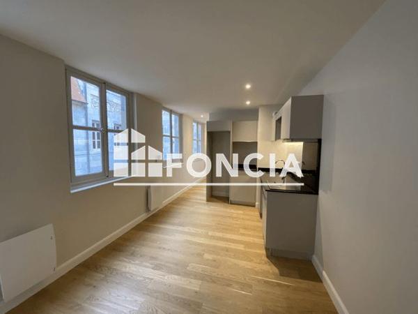 Location Appartement 3 pièces 76.17 m² - 3 RUE DU LYCEE Besançon 25000