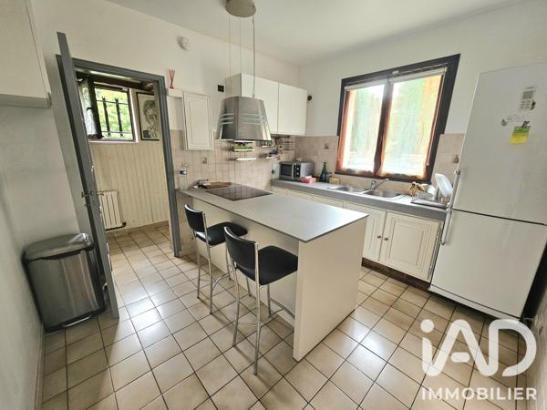 Maison à vendre 7 pièces 255 m² Saint-Fargeau-Ponthierry