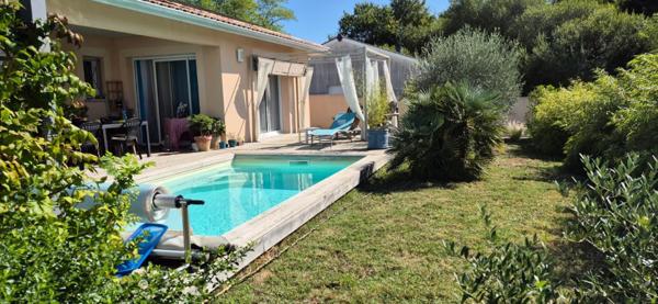 Maison contemporaine, basse consommation, au calme