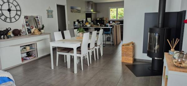 Maison contemporaine, basse consommation, au calme