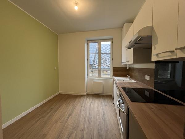 Appartement à louer 650 € CC Montignac-Lascaux 3 p 60 m² DPE C