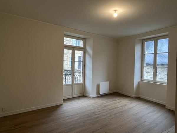 Appartement à louer 650 € CC Montignac-Lascaux 3 p 60 m² DPE C