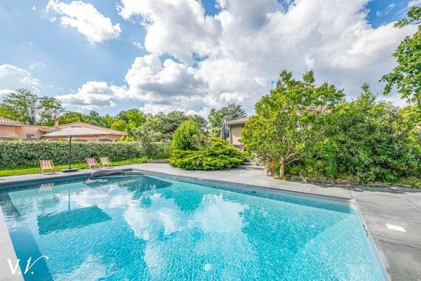 Maison à vendre 934 500 € Eysines 8 p 264 m² DPE A
