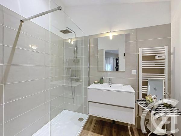 Maison à vendre  5 pièces - 176,92 m 2   TAILLADES  - 84