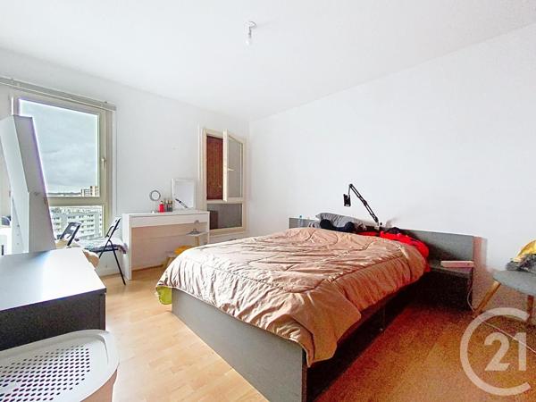 Appartement F4 à vendre  4 pièces - 77 m2 LE MEE SUR SEINE - 77