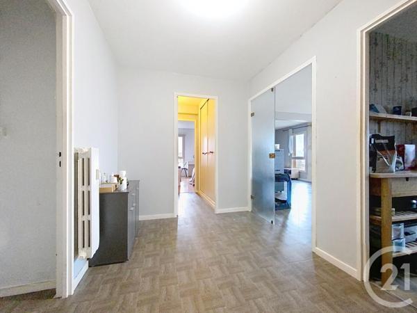 Appartement F4 à vendre  4 pièces - 77 m2 LE MEE SUR SEINE - 77
