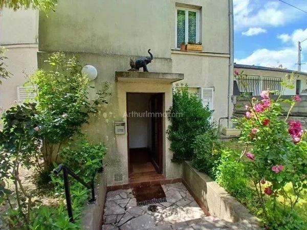 Vente                                                      Appartement
                        
                     2 pièces                      40 m2                     à Villeneuve-Saint-Georges