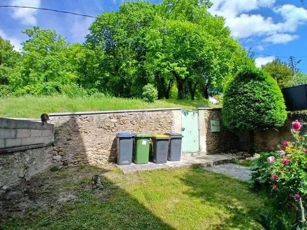 Vente                                                      Appartement
                        
                     2 pièces                      40 m2                     à Villeneuve-Saint-Georges