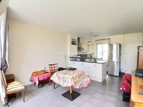 Vente                                                      Appartement
                        
                     2 pièces                      40 m2                     à Villeneuve-Saint-Georges