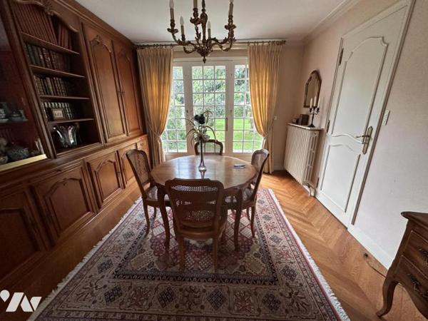 A VENDRE 56 VANNES Bondon, maison 1968 sur sous-sol, 3 chambres + grenier aménageable.