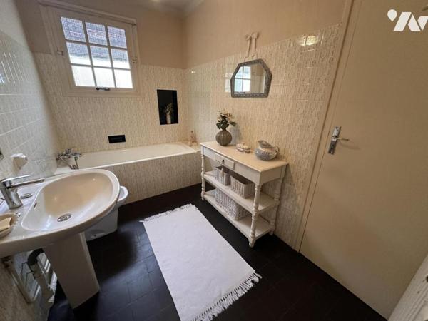 A VENDRE 56 VANNES Bondon, maison 1968 sur sous-sol, 3 chambres + grenier aménageable.