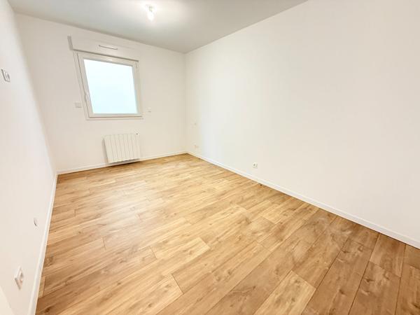 Maison Le Genest Saint Isle 5 pièce(s) 88.9 m2